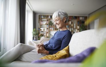 femme sur sa tablette